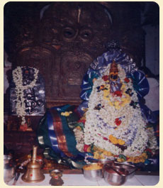 Shri Laxmi Chandaralamba Devi, Mahakalika and Shrichakra